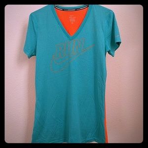 NWOT Nike Running Two-Tone Dri-Fit V-Neck Shirt
